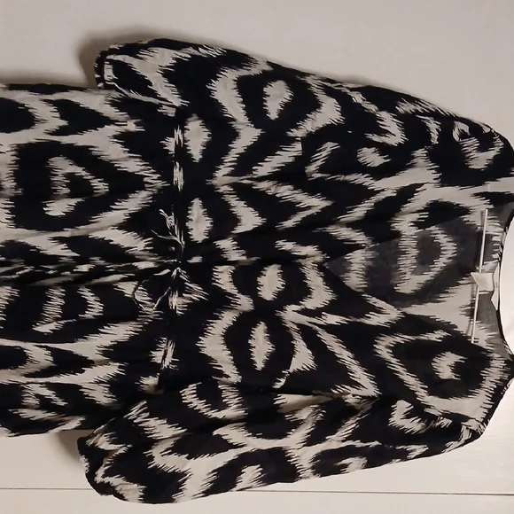 H&M Black and White Long Sleeve Dress - Picture 10 of 10